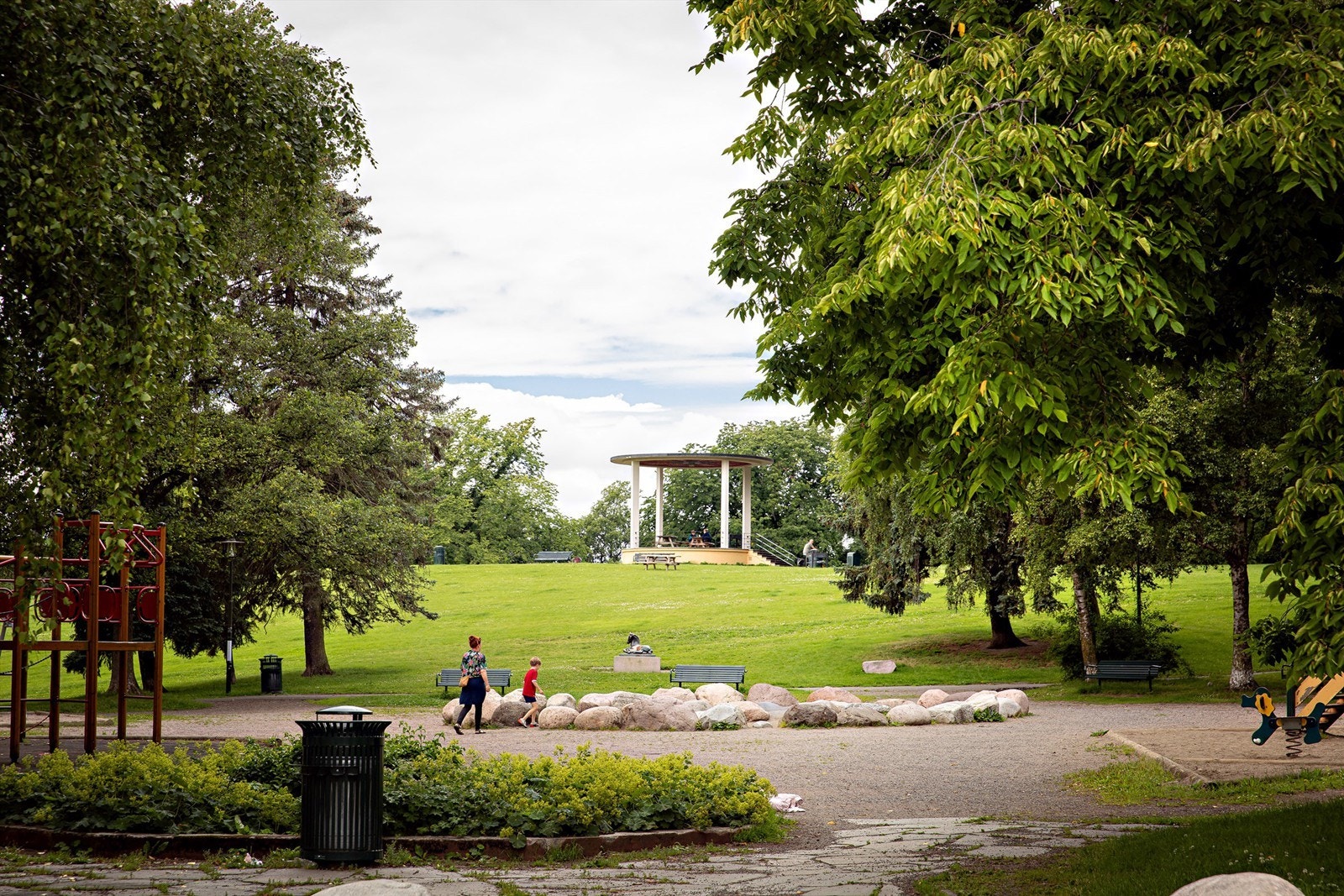 Nærområdet | På Torshov er det flere grønne lunger å velge i, og i den flotte Torshovparken kan du nyte utsikt og solskinn. Galleribilde