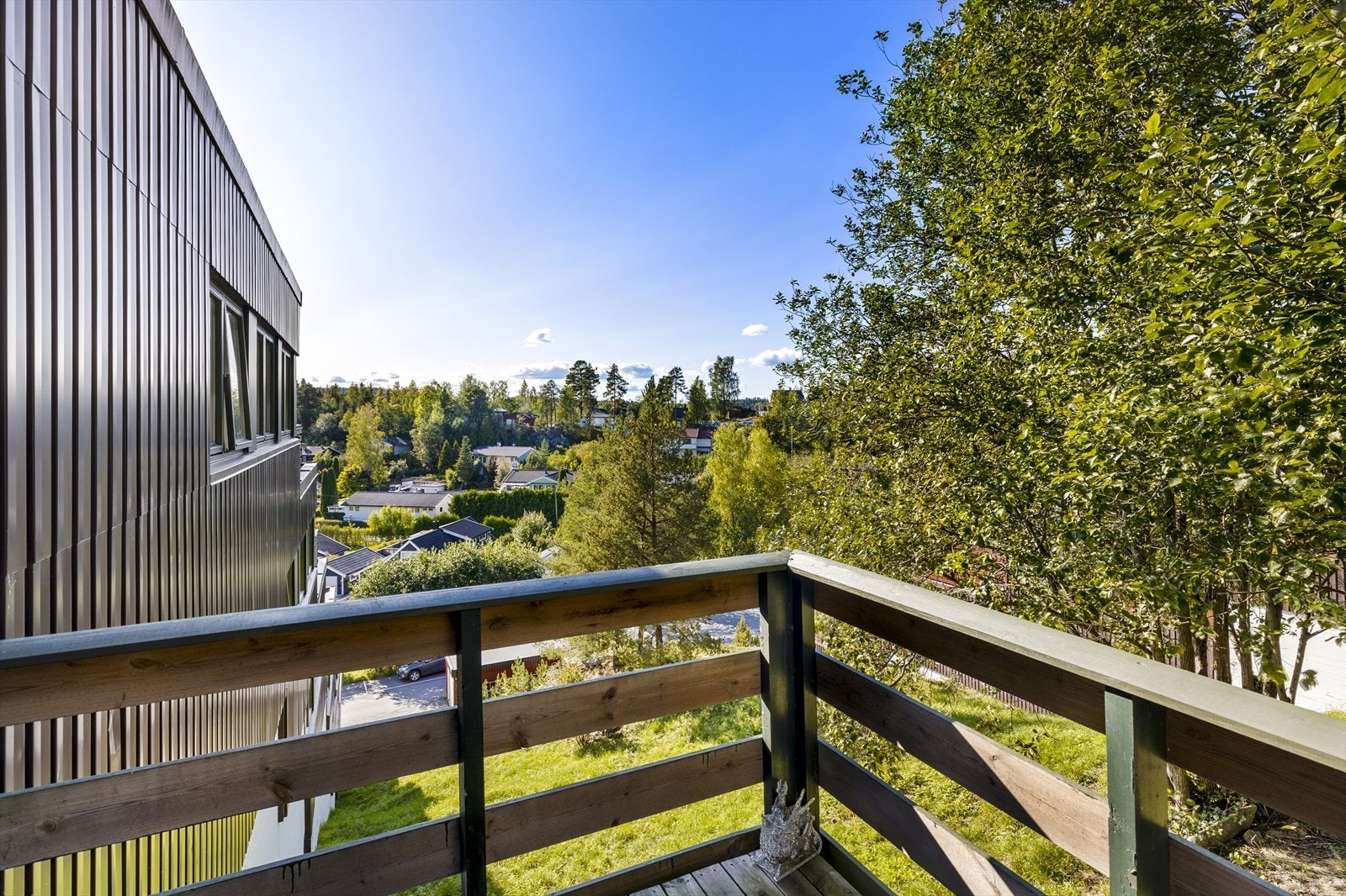 Velkommen til Oppegårdveien 203, presentert av Nini Tran v/Eiendomsmegler 1! Galleribilde