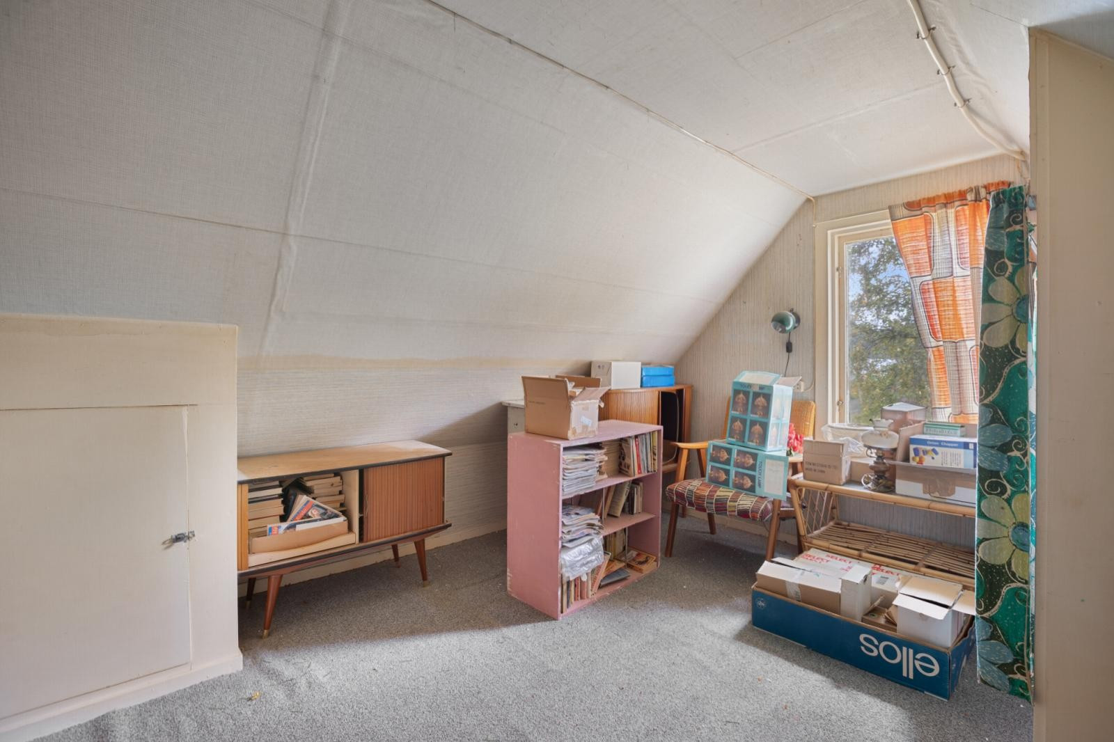 Loftet har også en egen del som kan brukes som loftstue.
