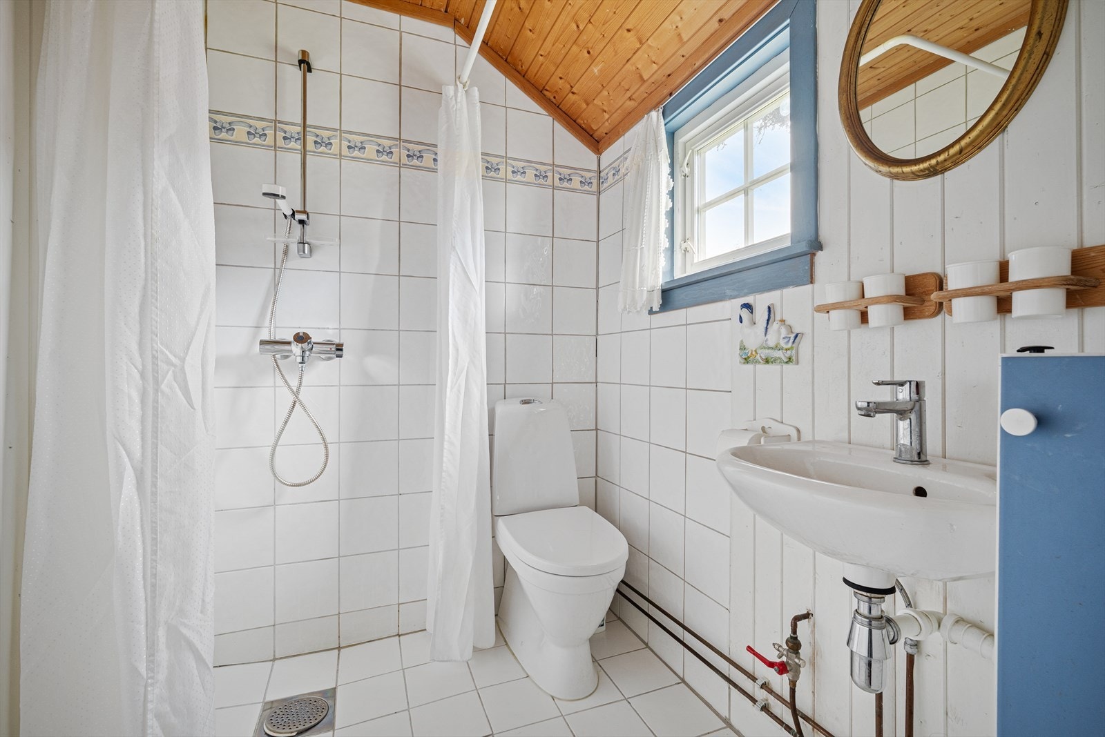 Bad i hytta. Galleribilde