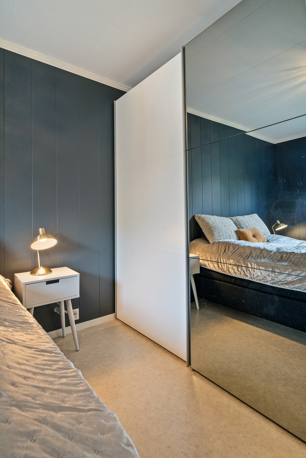 Soverommene fremstår som fine soverom med plass til både soveromsmøblement og garderobe. Galleribilde