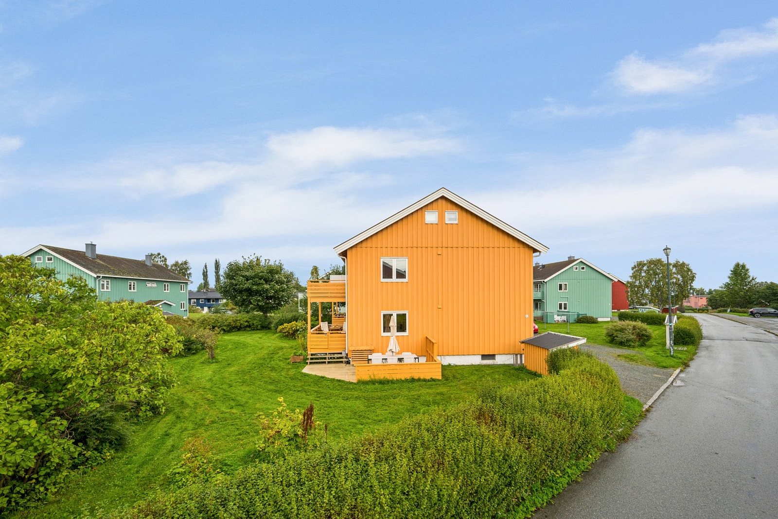 Meget flott og barnevennlig beliggenhet i et populært boligområde på Strindheim Hageby. Galleribilde