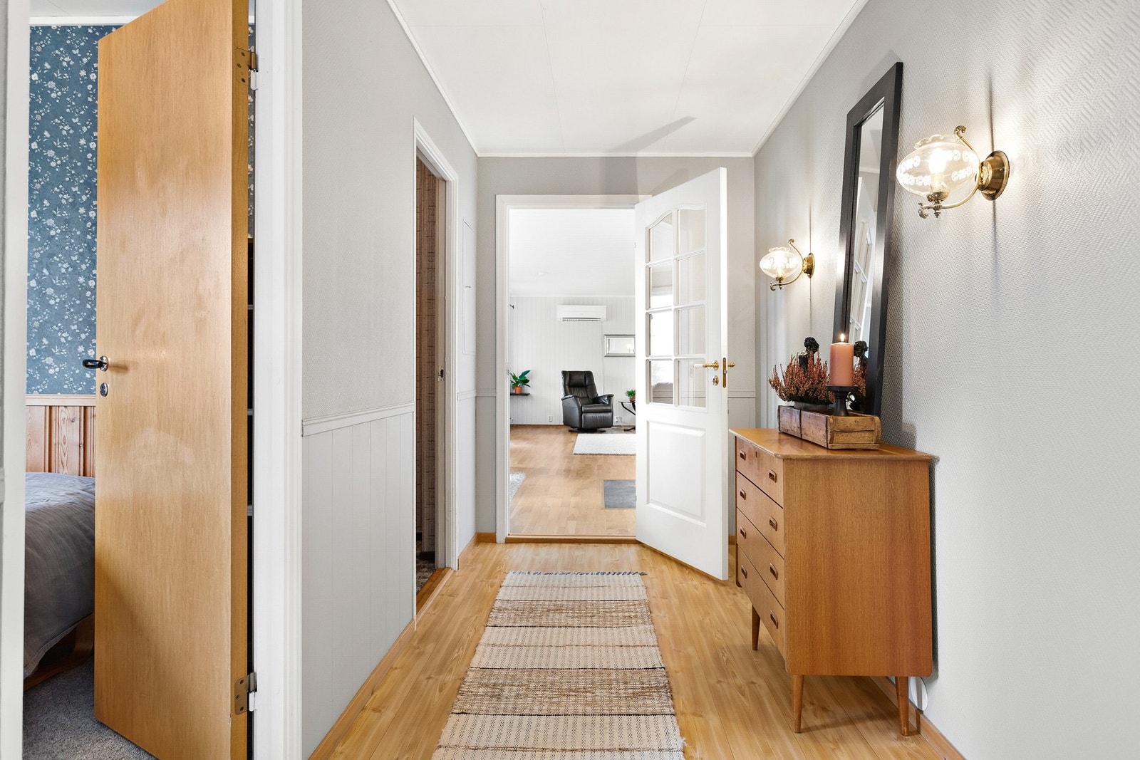 Gang mot stue Galleribilde