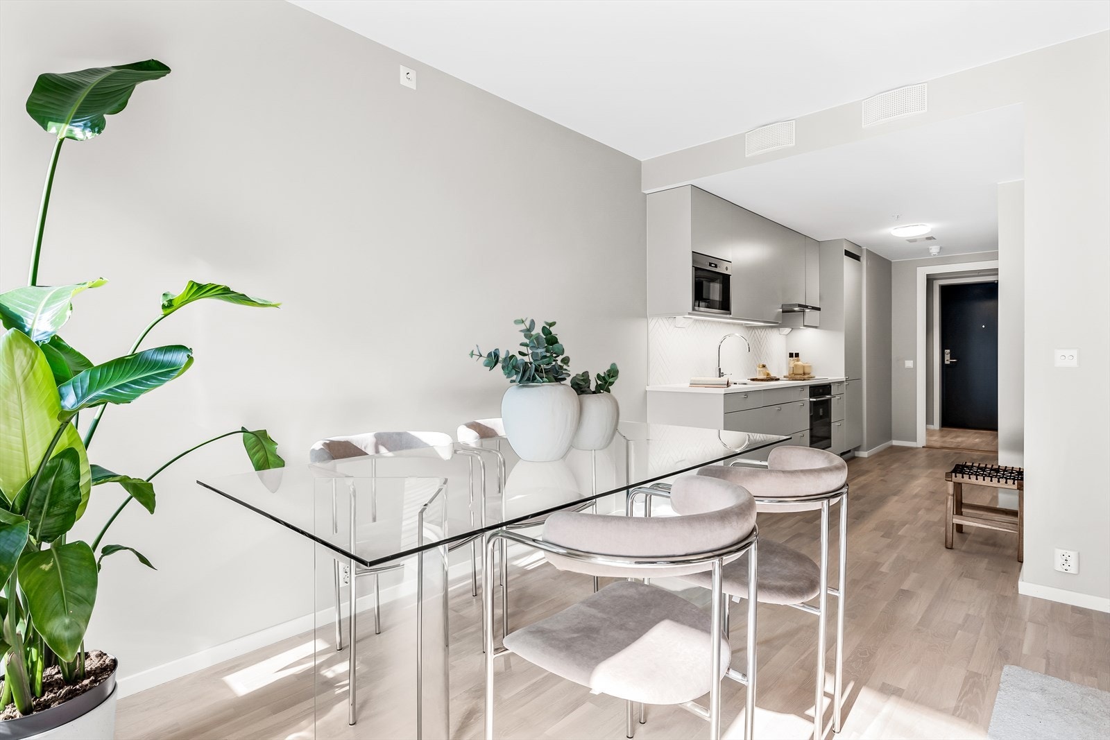 God plass til spisebord Galleribilde