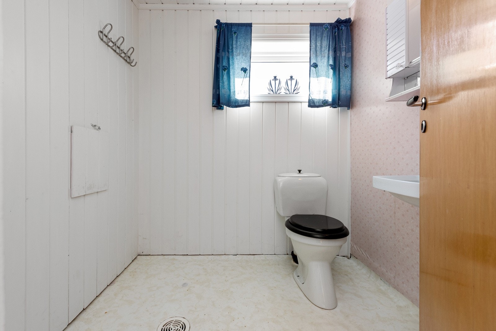 Toalettrom. Galleribilde