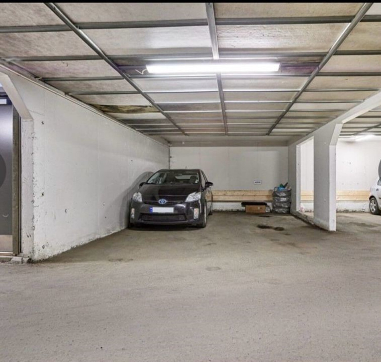 Garasjeplass medfølger boligen Galleribilde