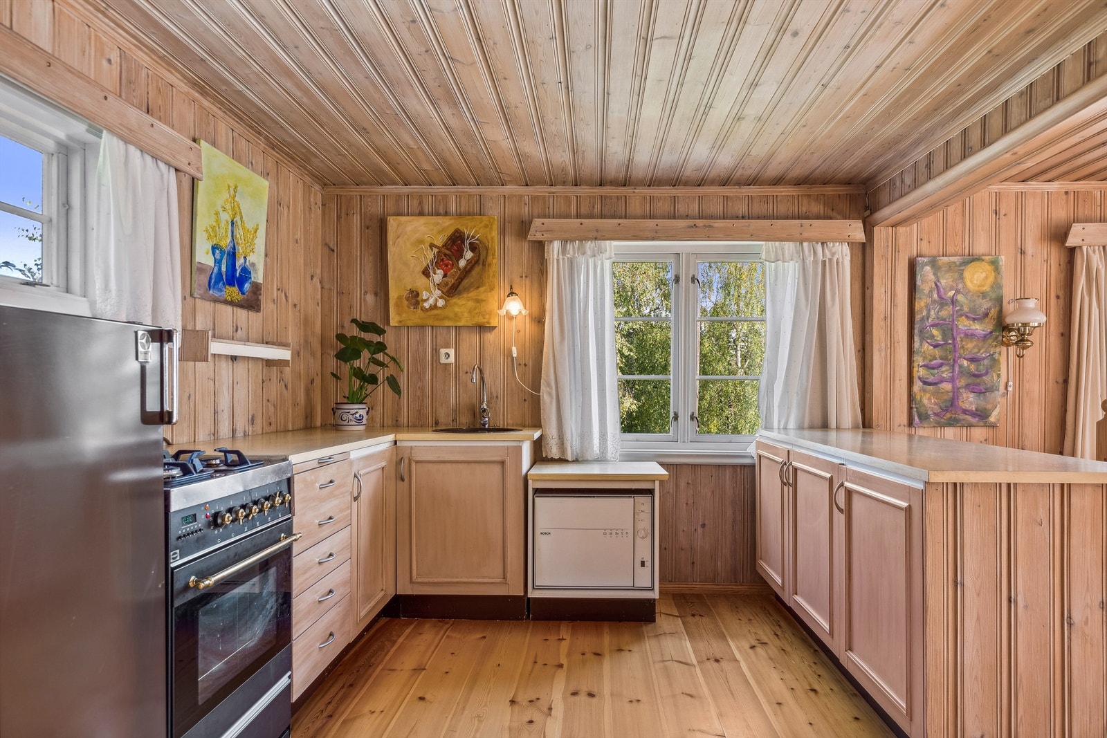 Kjøkken med åpen løsning Galleribilde