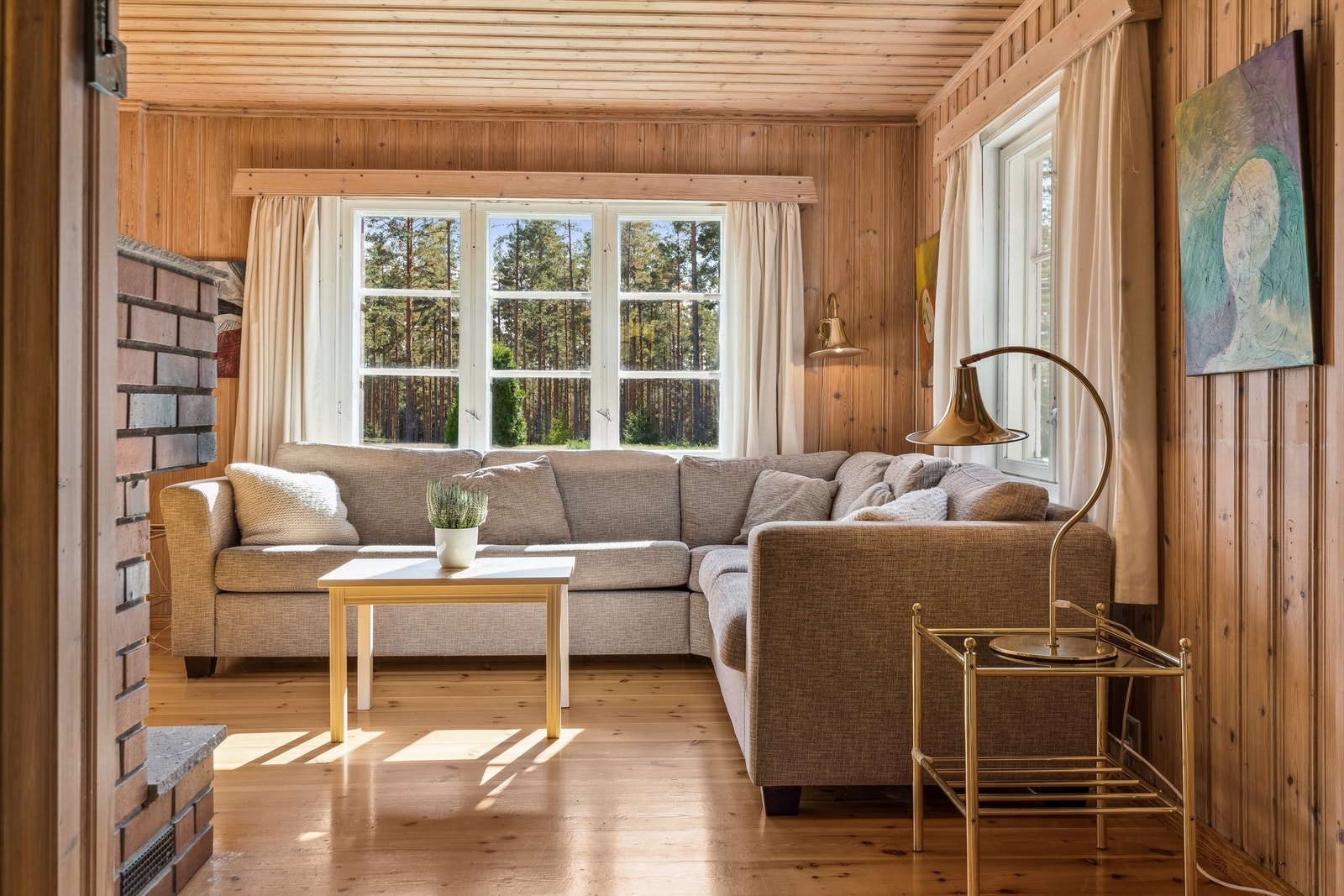 Fint utsyn til naturskjønne omgivelser Galleribilde