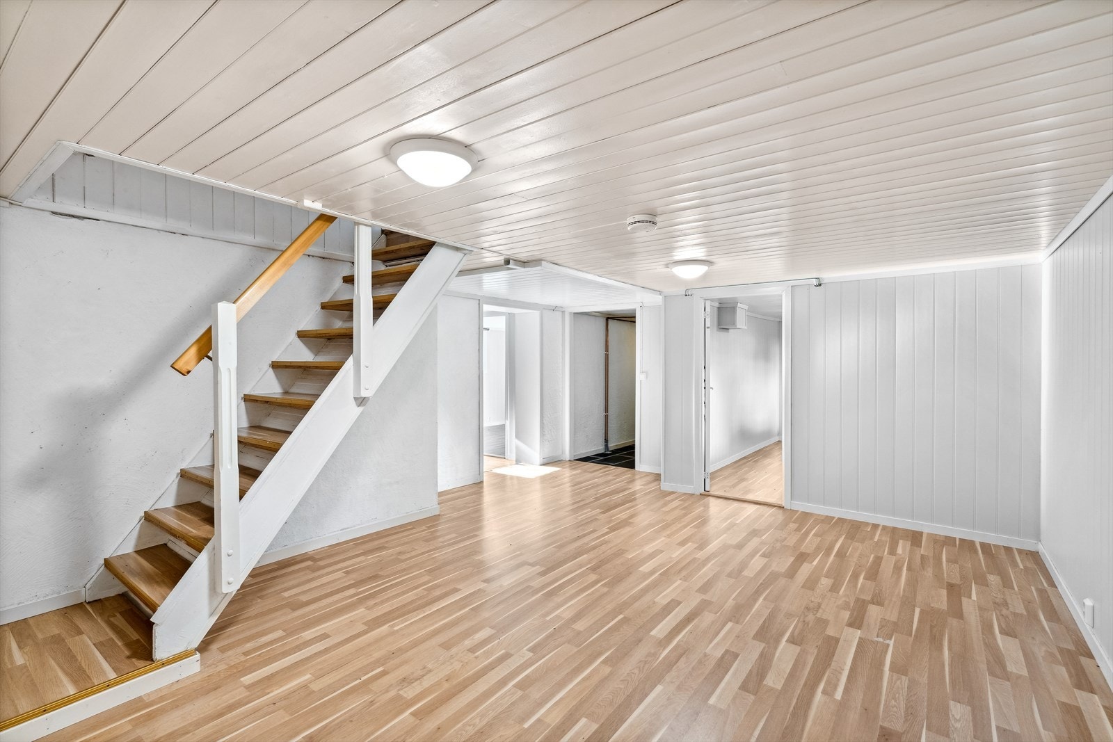 Kjellerarealet er ikke godkjent for varig opphold. Galleribilde