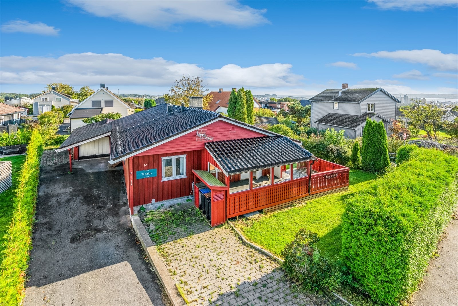 Velkommen til Tagtvedtveien 10 - innholdsrik enebolig i populær og barnevennlig boligområde Byskogen. Galleribilde