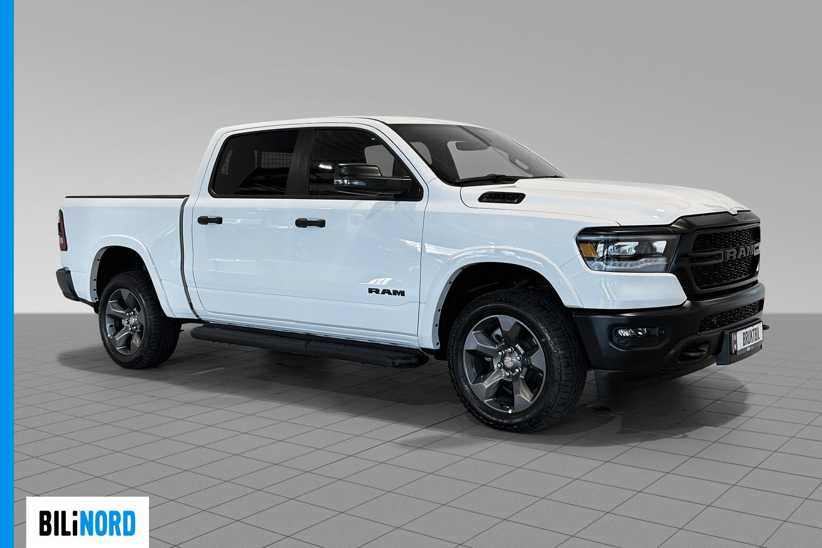 Dodge RAM 1500 Bighorn Built To Serve