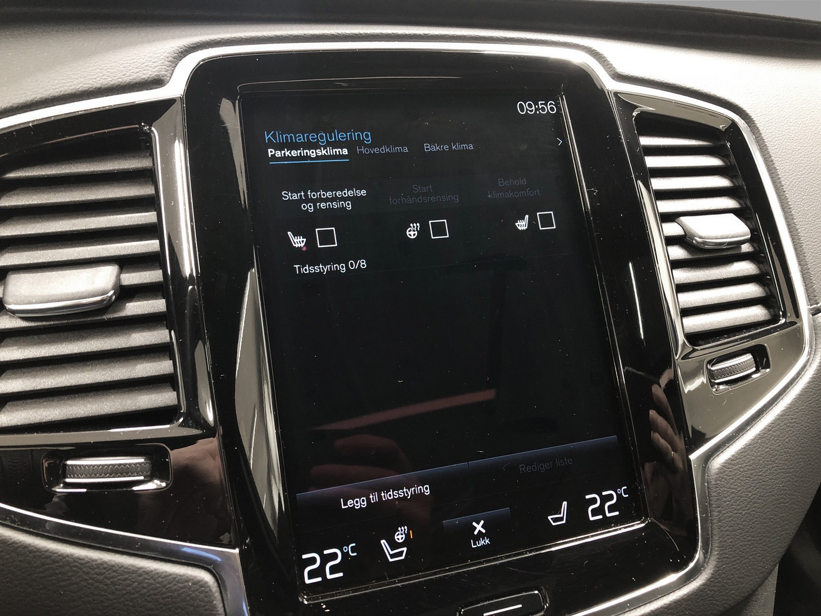 Tidstyring av parkeringsklima via din smarttelefon eller direkte i bilen