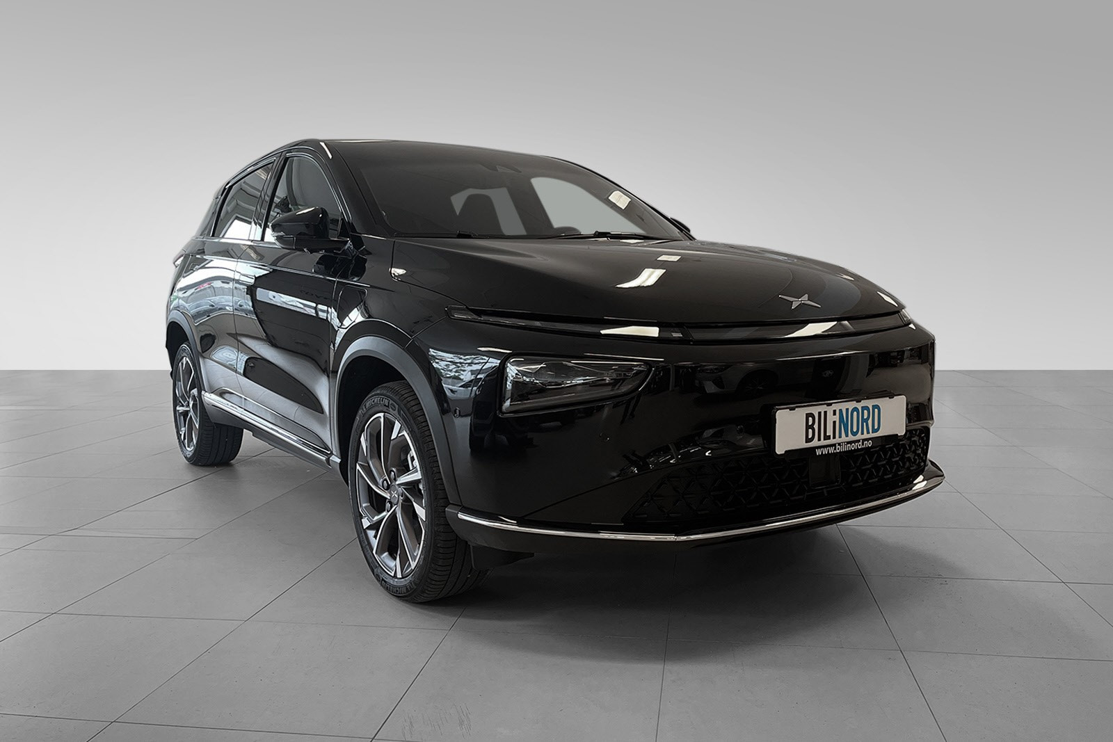 XPeng G3i Smart i sort met farge
