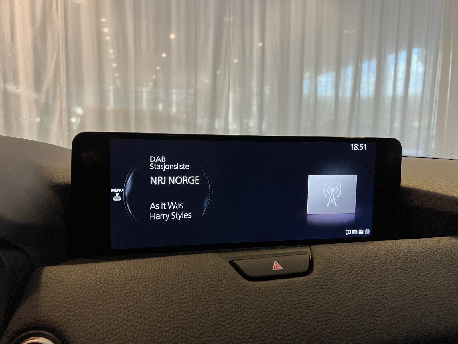 Flott infotainment med støtte for trådløs Apple Carplay/Android Auto