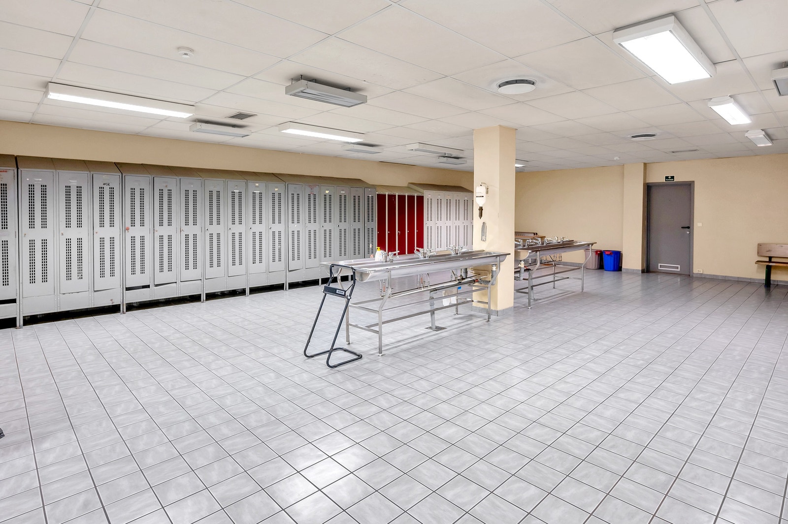 Garderobe, seksjon 4. Galleribilde