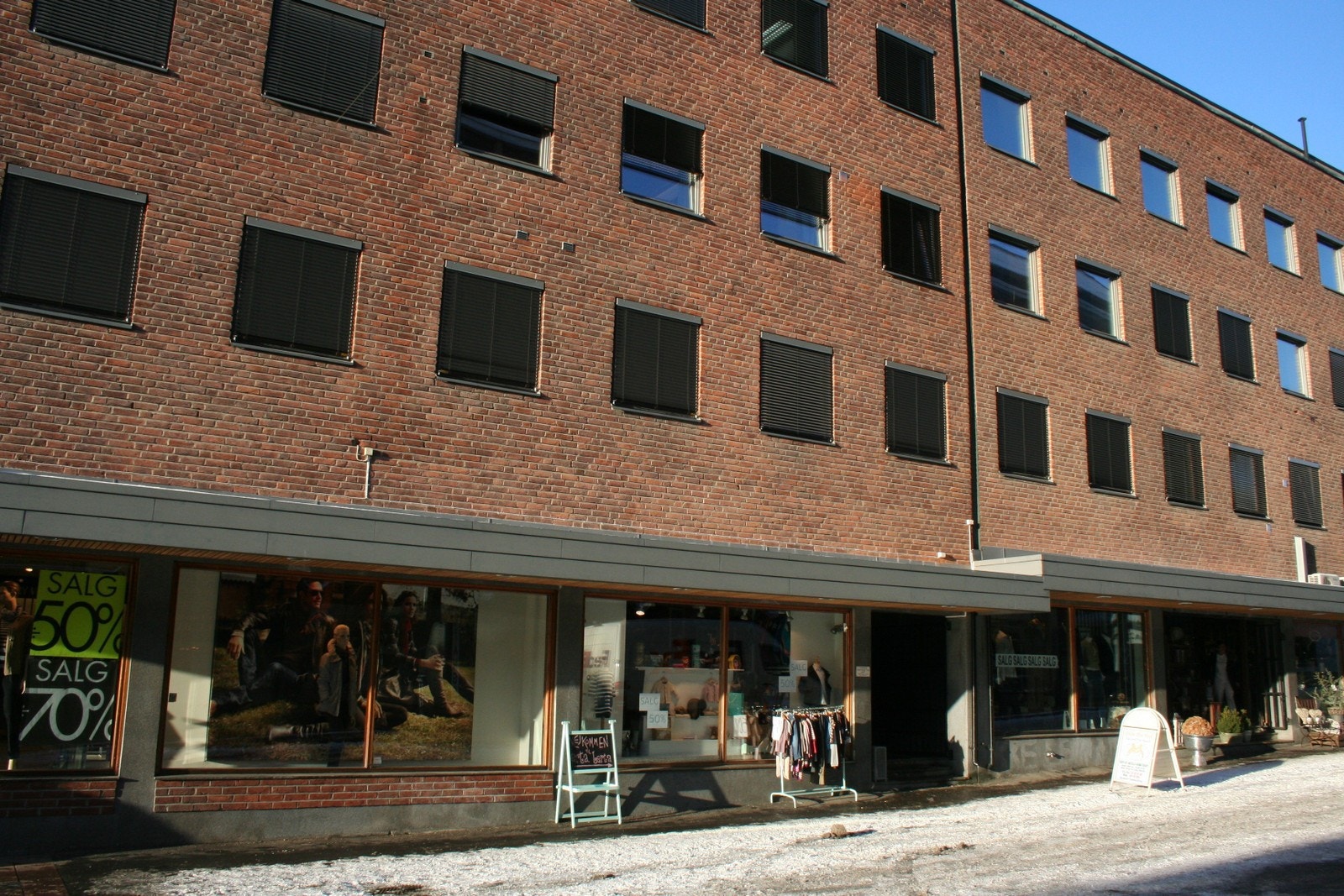 469_470464671.jpg Galleribilde