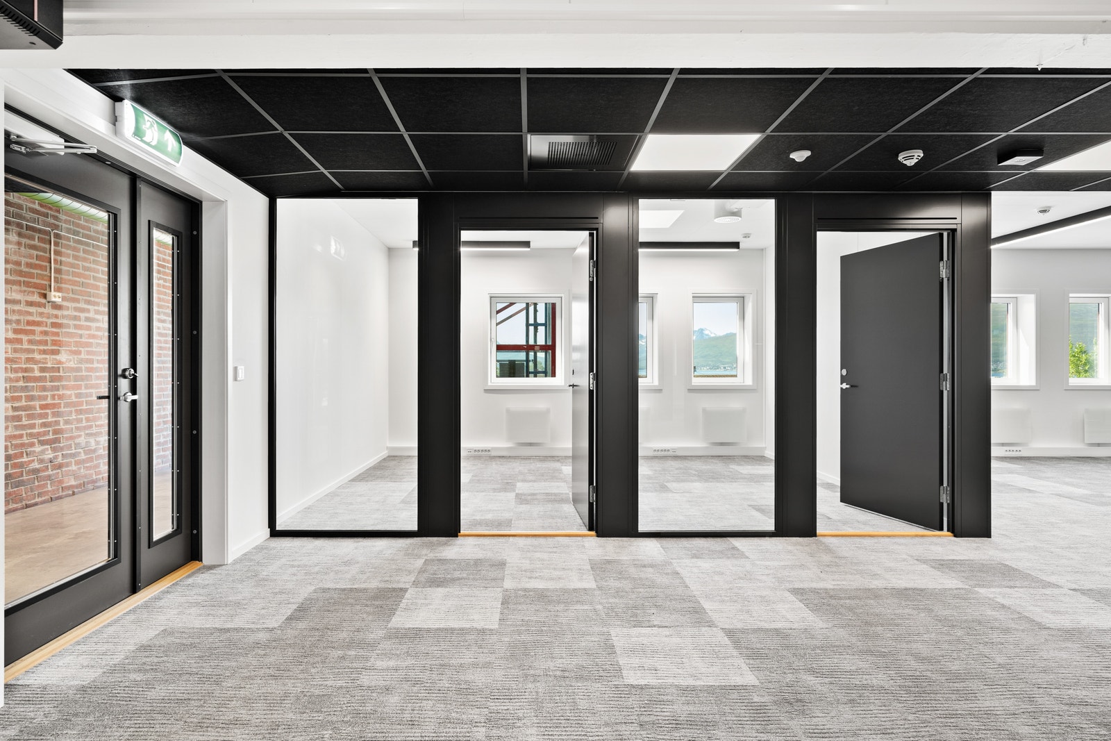 Sjølundvegen 3 - Nyrehabiliterte kontorer i plan 1 Galleribilde