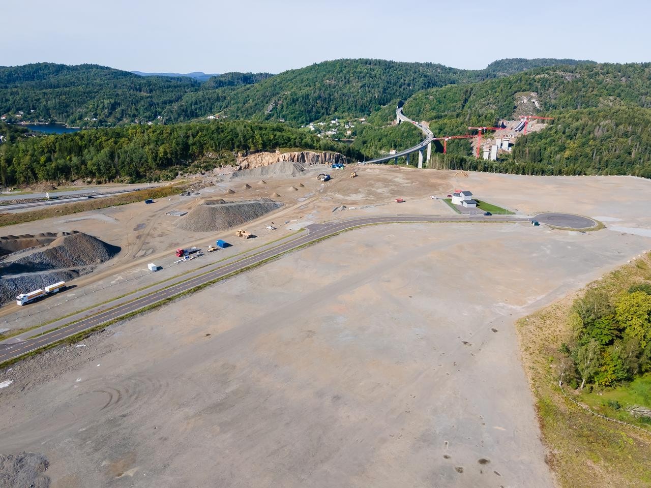 Drone-11 Galleribilde