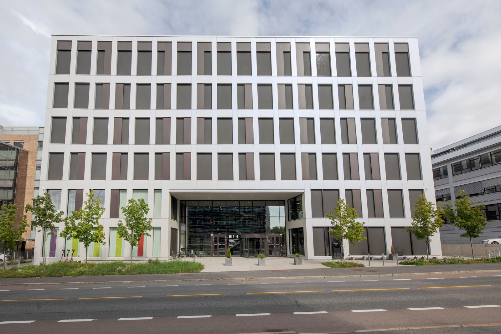 Velkommen til Brynsveien 14! Fasade og inngangsparti Galleribilde