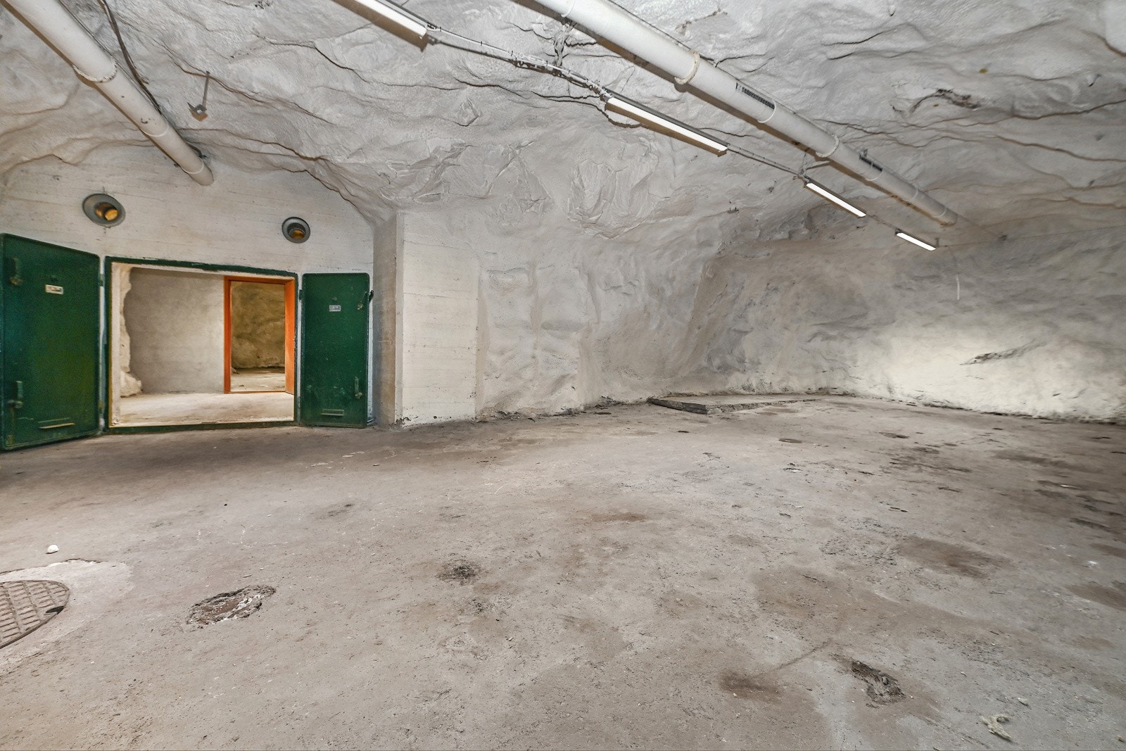 Fra midtre del av hallen Galleribilde