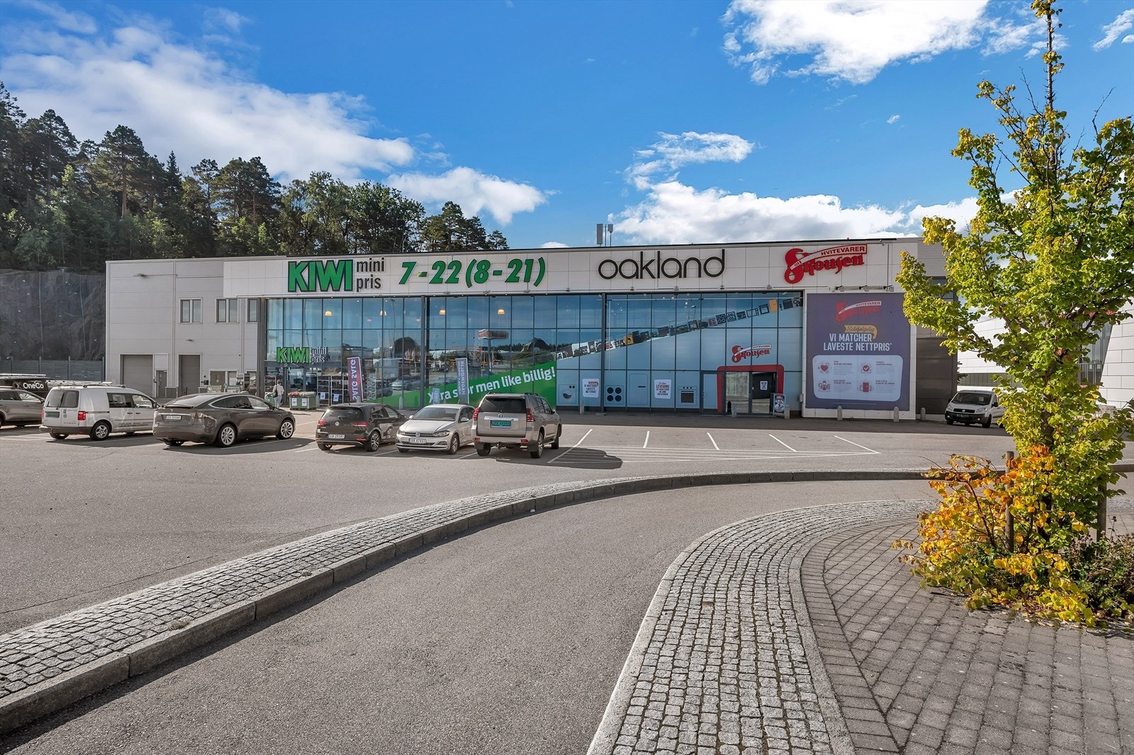 Det er gratis kundeparkering rett utenfor døren Galleribilde