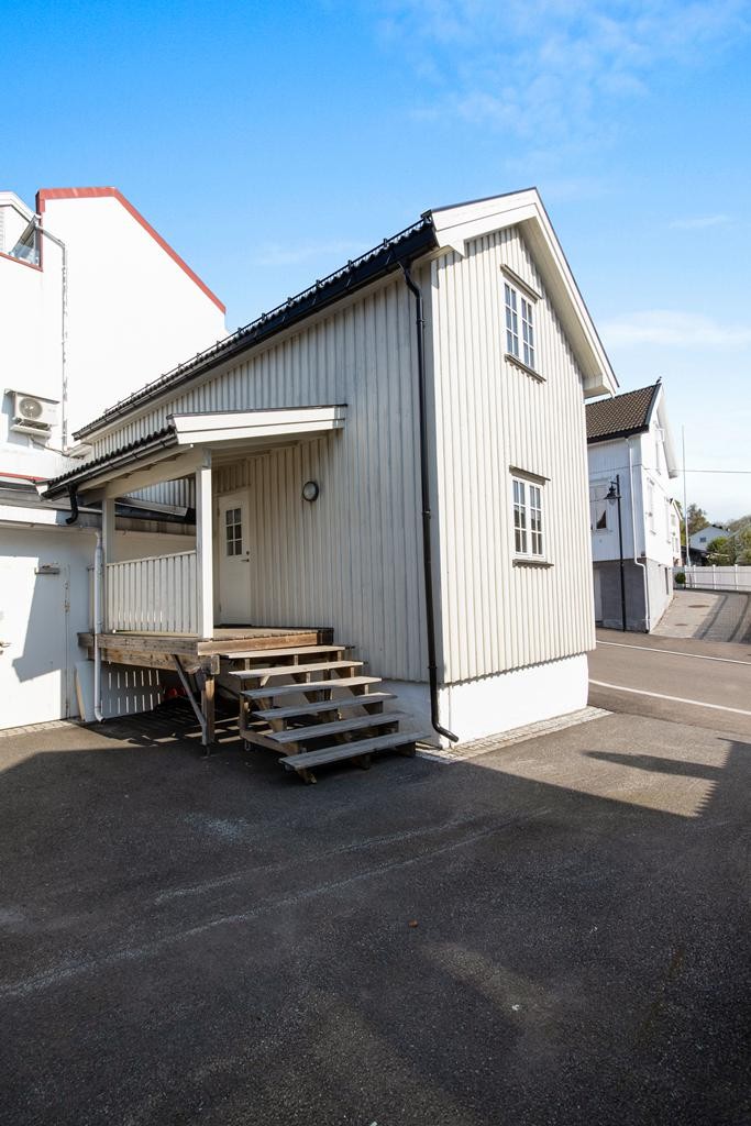 Inngang sidebygg Galleribilde