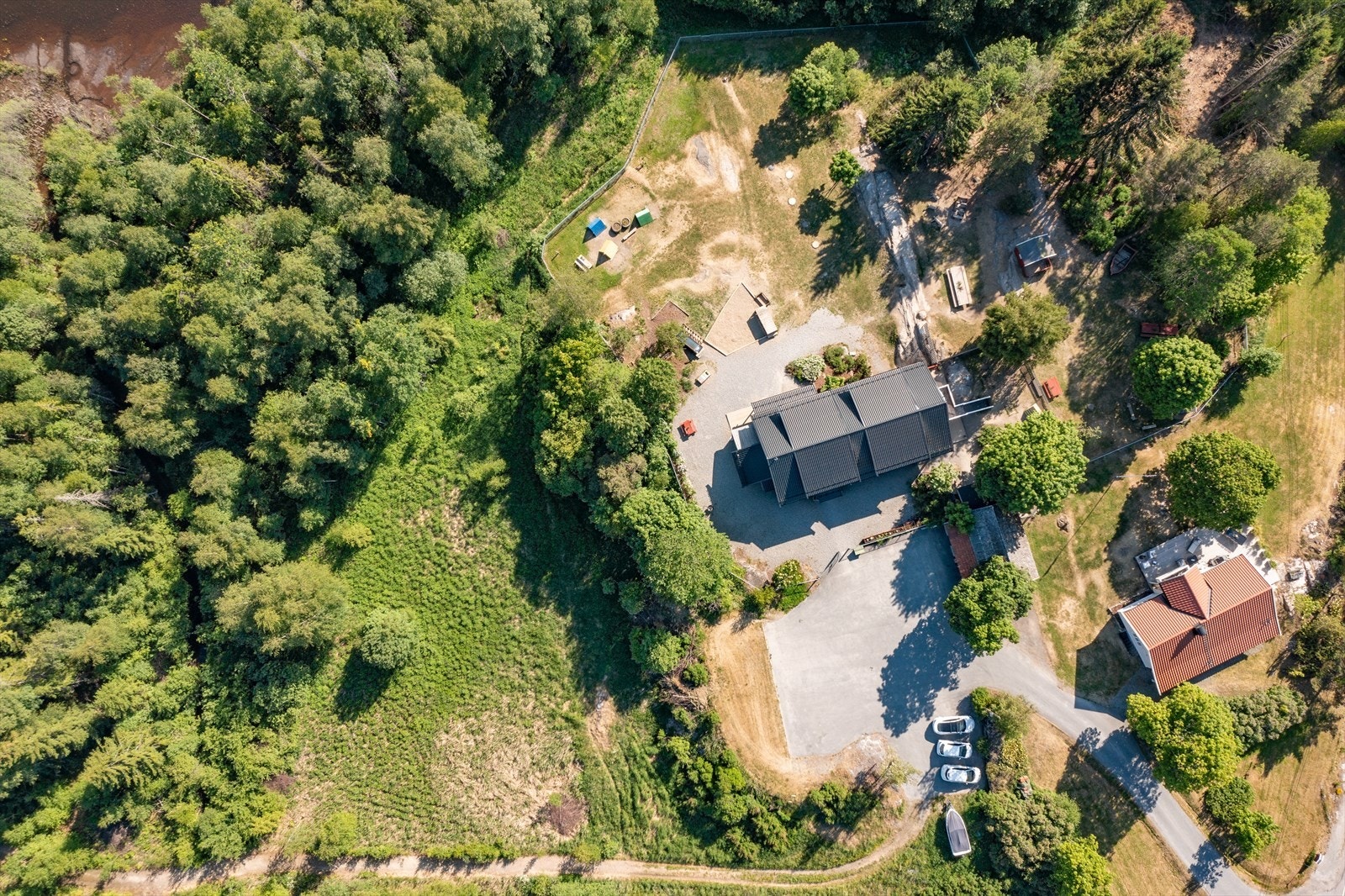 Oversikt næringsbygg Galleribilde