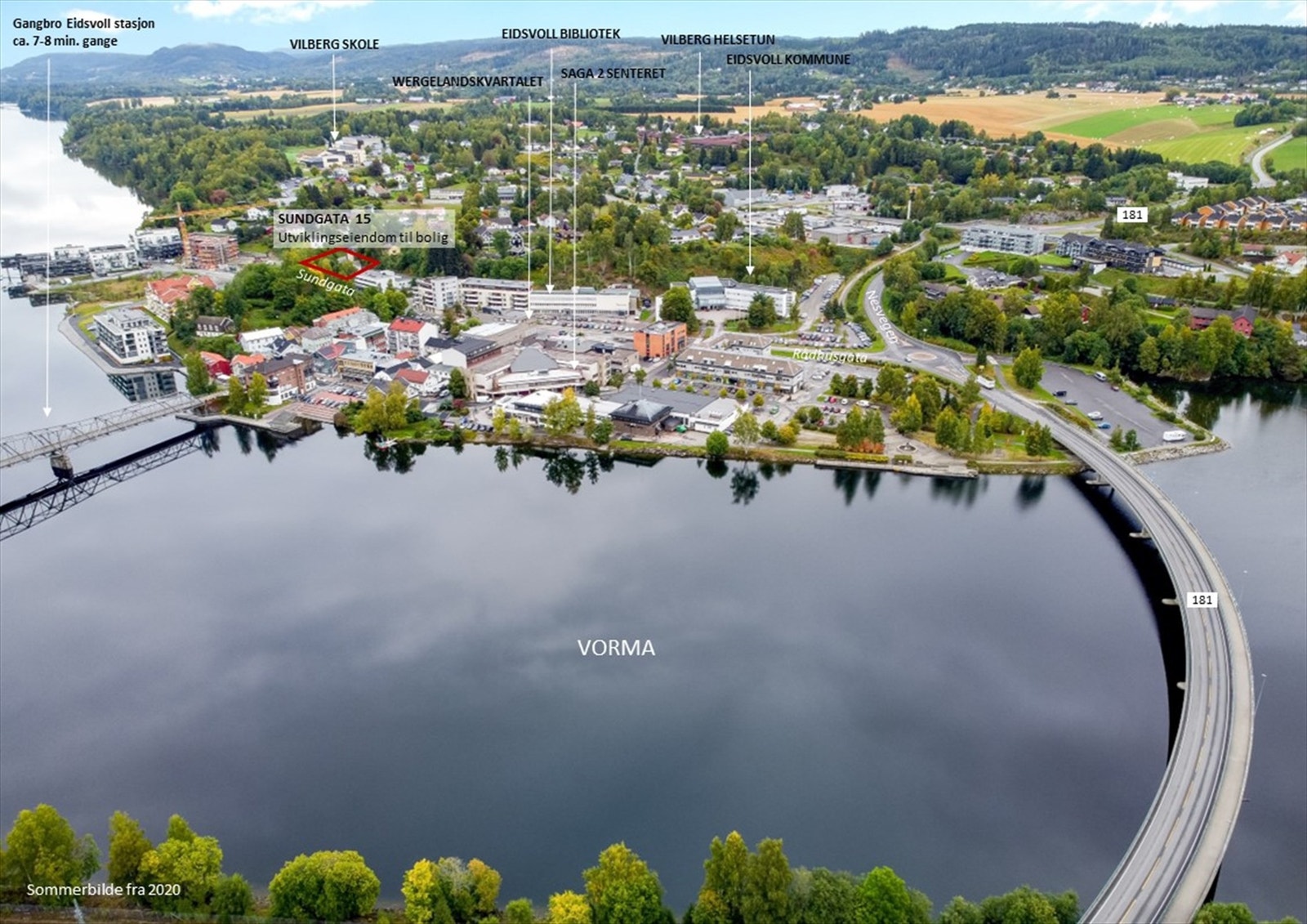 Beliggende inntil etablert boligområde rett på utsiden av
Eidsvoll sentrum. Galleribilde