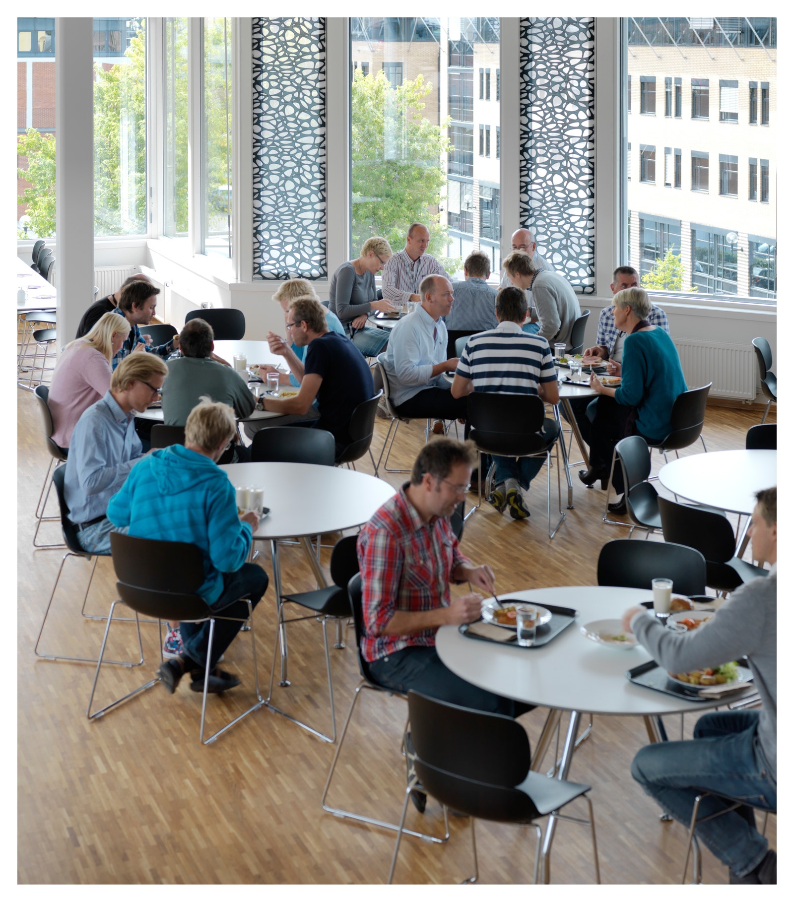 Lys og flott kantine Galleribilde