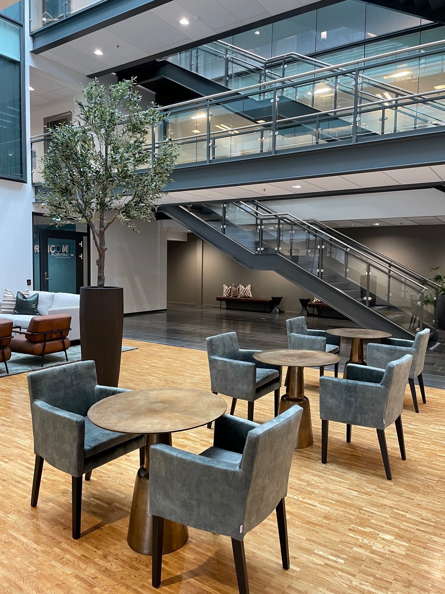 Sosial sone ved inngangsparti i 1. etg Galleribilde