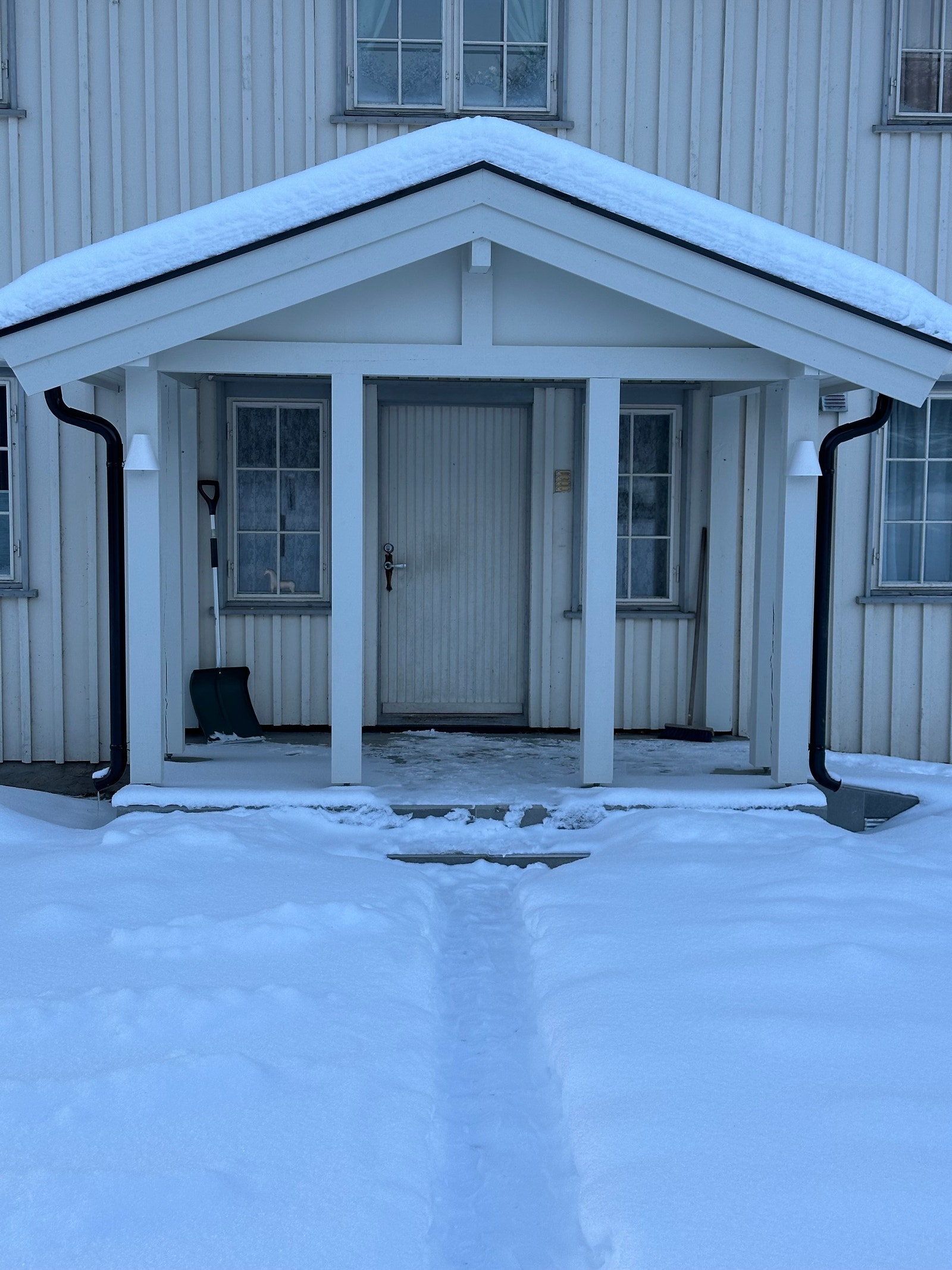 Inngangsparti. Galleribilde