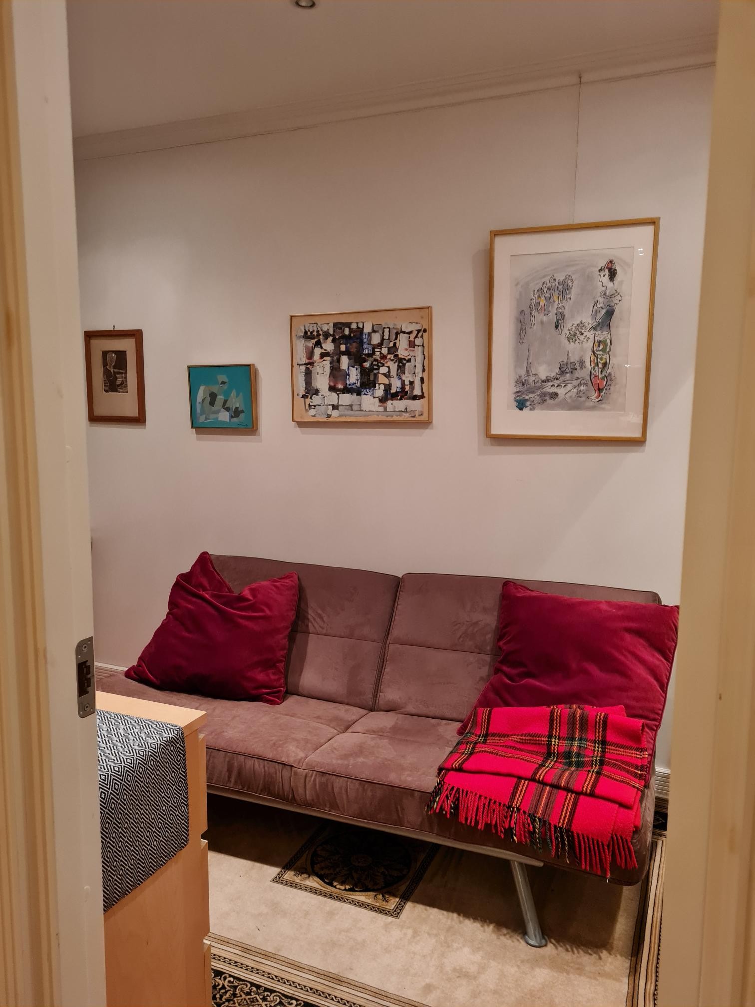 Lite soverom med sovesofa ( b = 120) Galleribilde