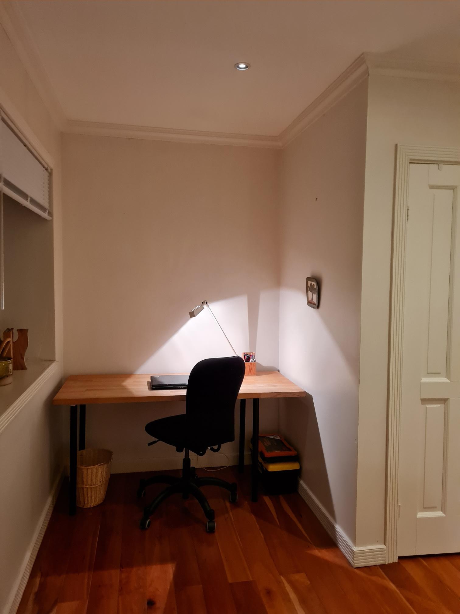 Arbeidsplass på stort soverom Galleribilde