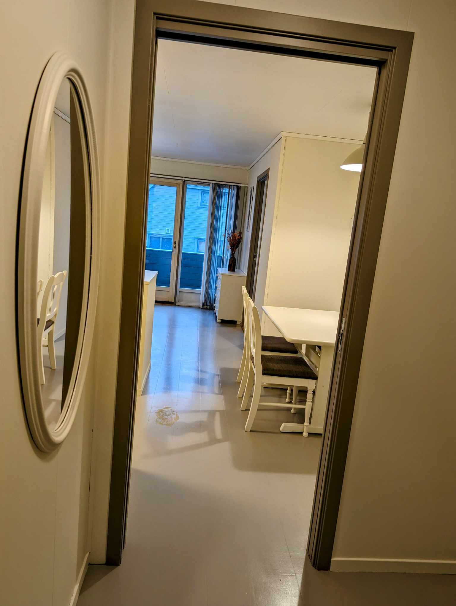 Entre sett mot stue Galleribilde