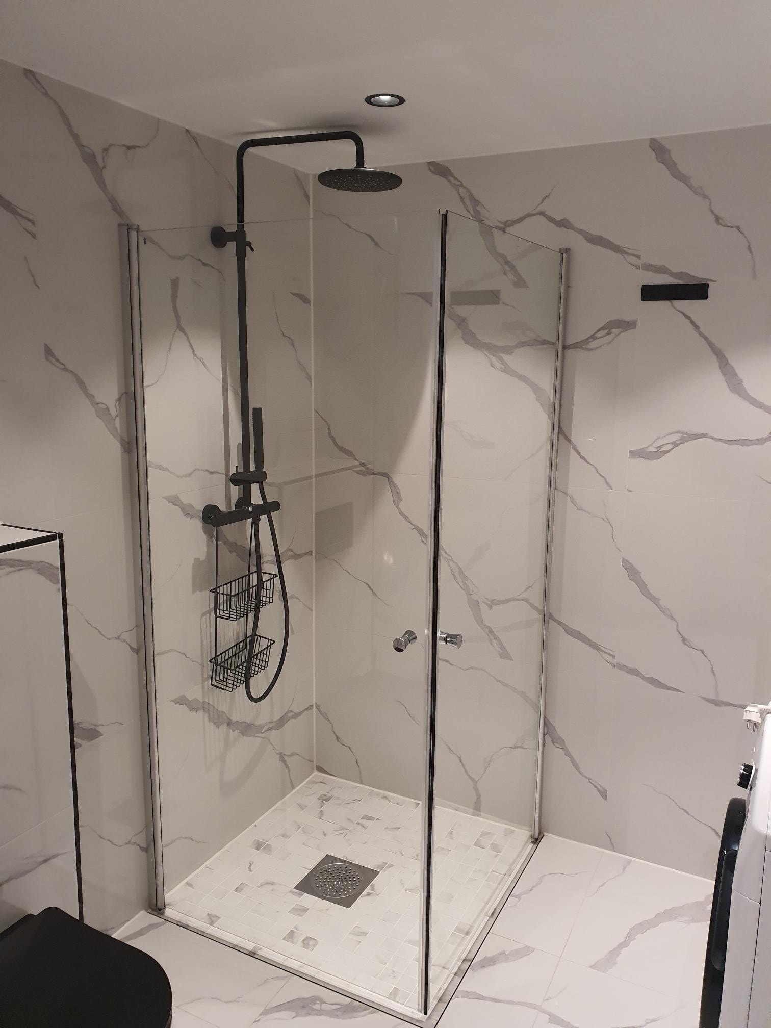 Flislagt bad Galleribilde