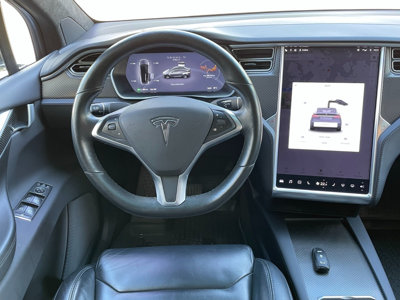 Tesla Model X 5