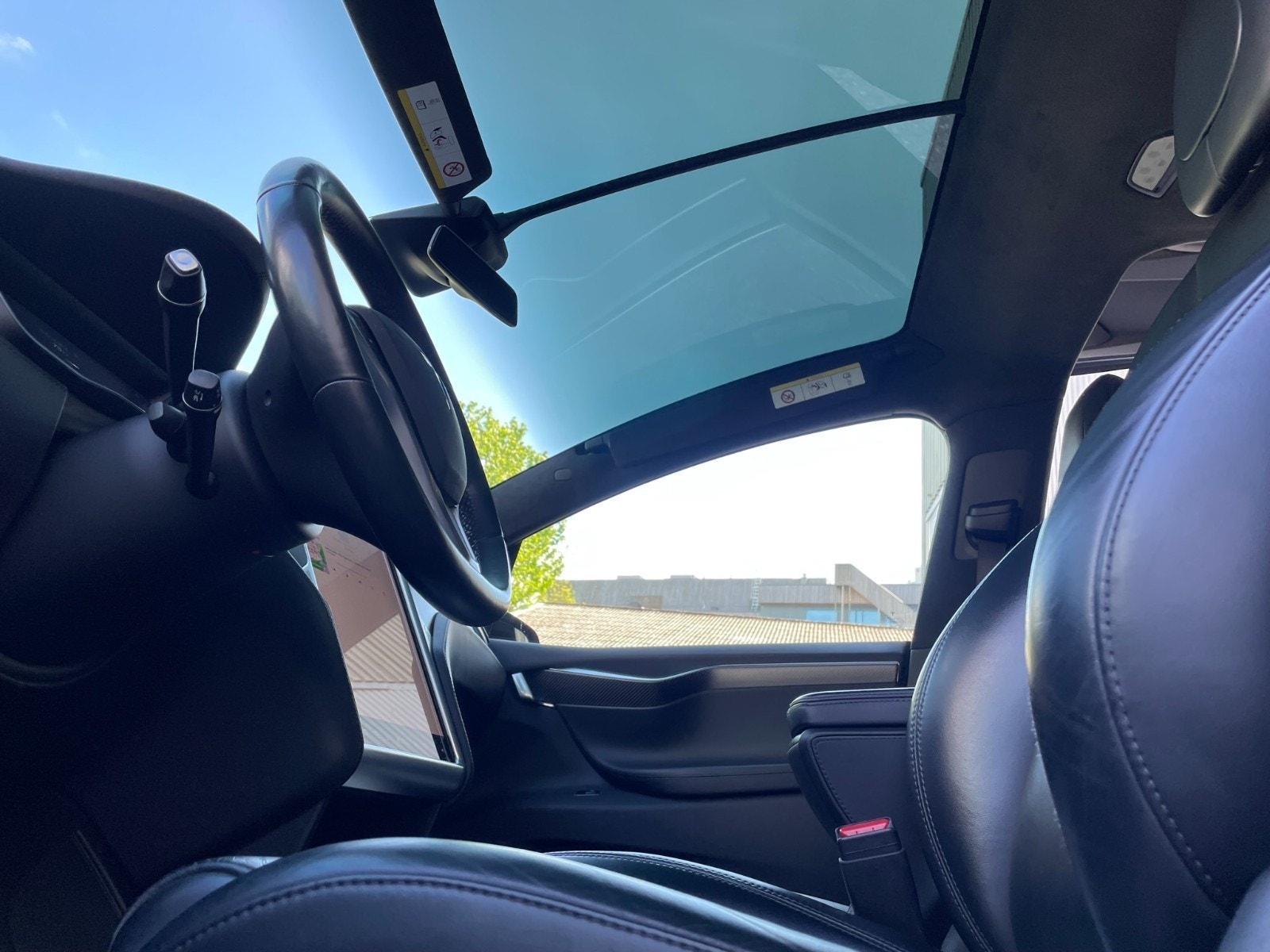 Tesla Model X 7