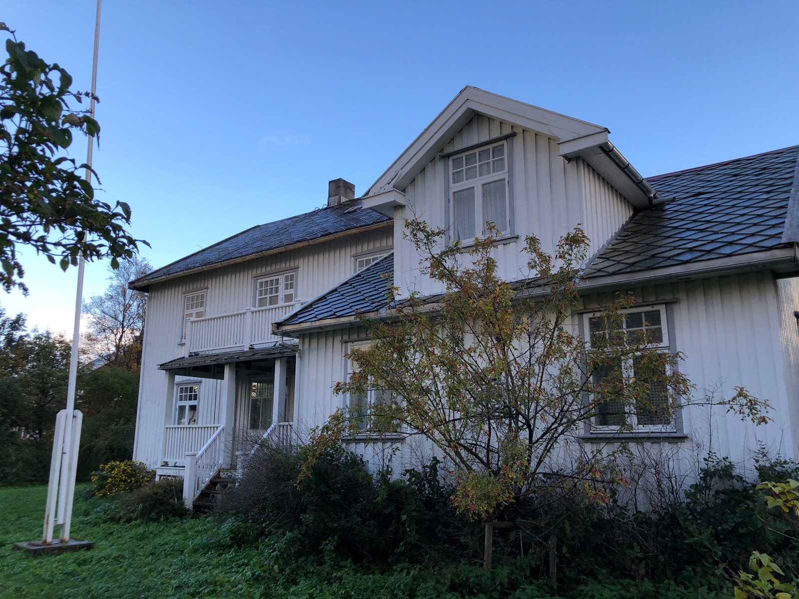 FAsade mot hage Galleribilde