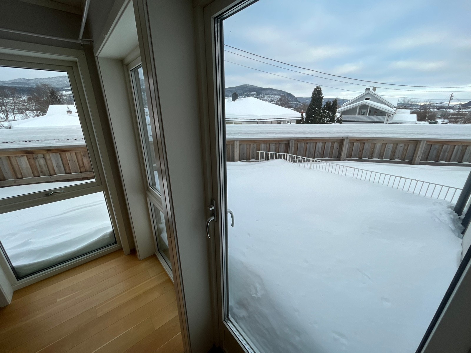 Dør ut til hagen Galleribilde