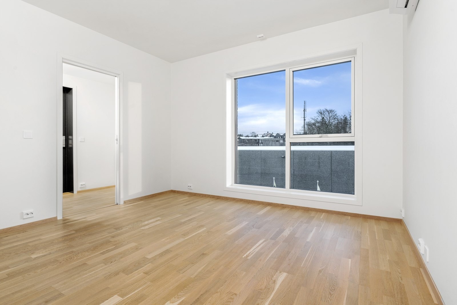 Forstue uten styling (bildene er tatt i leiligheten over) Galleribilde