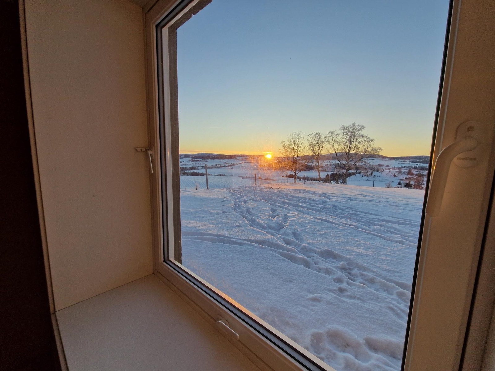 Utsikt fra stuevinduet Galleribilde