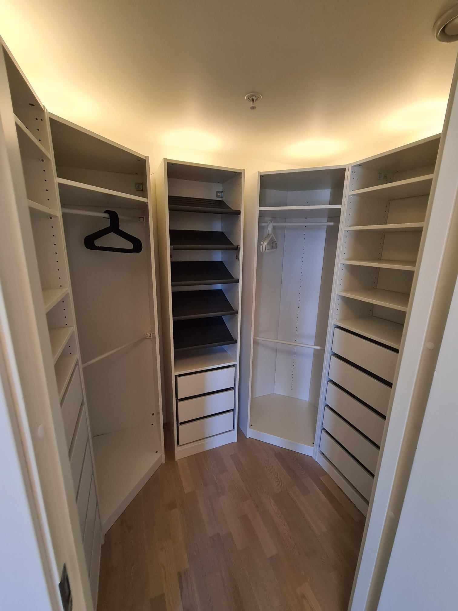 Walk-in closet Galleribilde