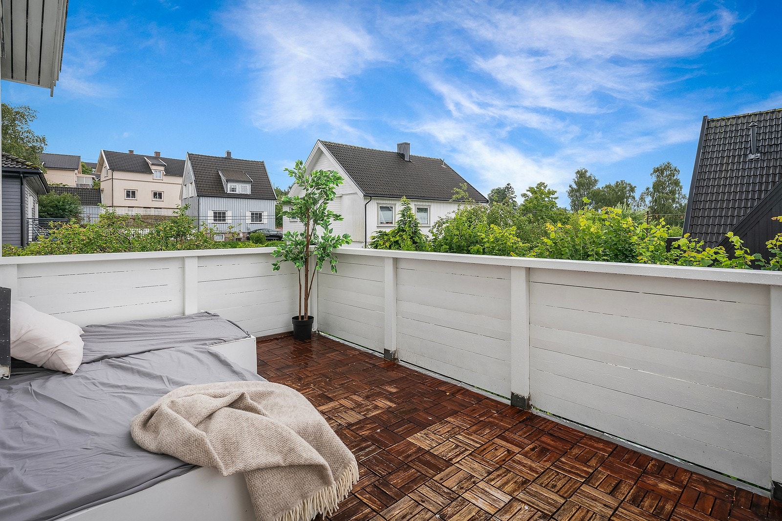 Solrik balkong! Galleribilde