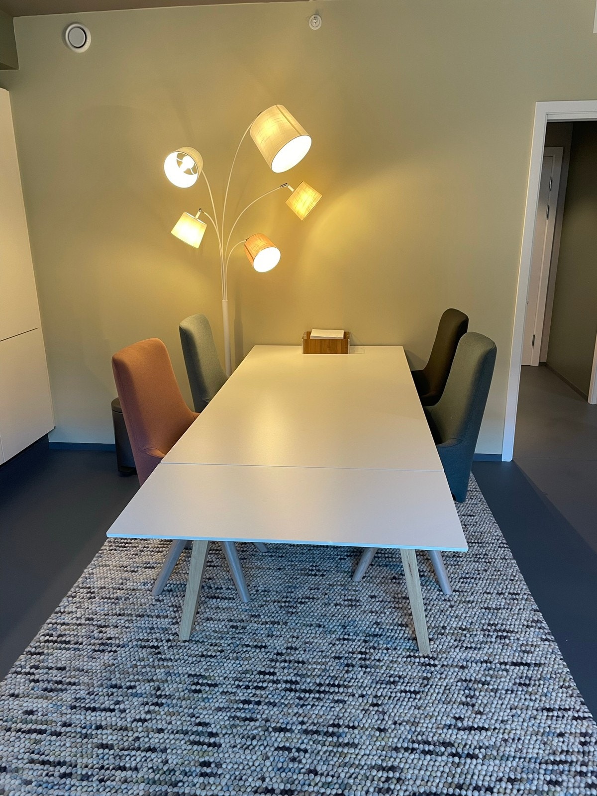 Sittegruppe i kjøkken\stue Galleribilde