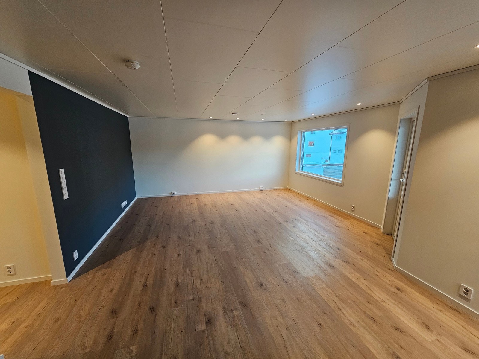 Stova sett frå kjøkenet Galleribilde