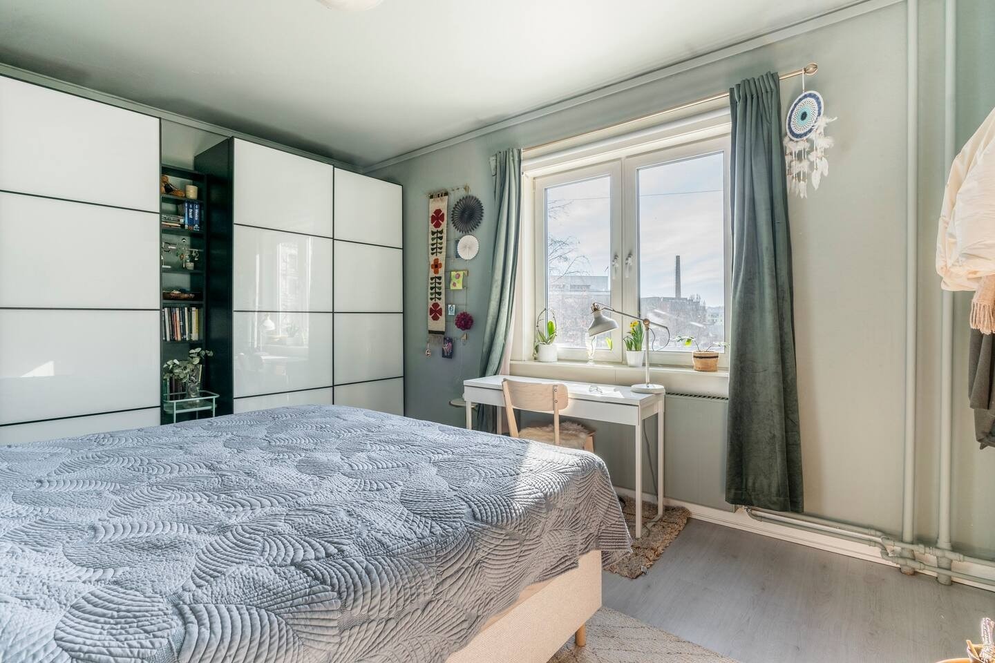 large bedroom Galleribilde