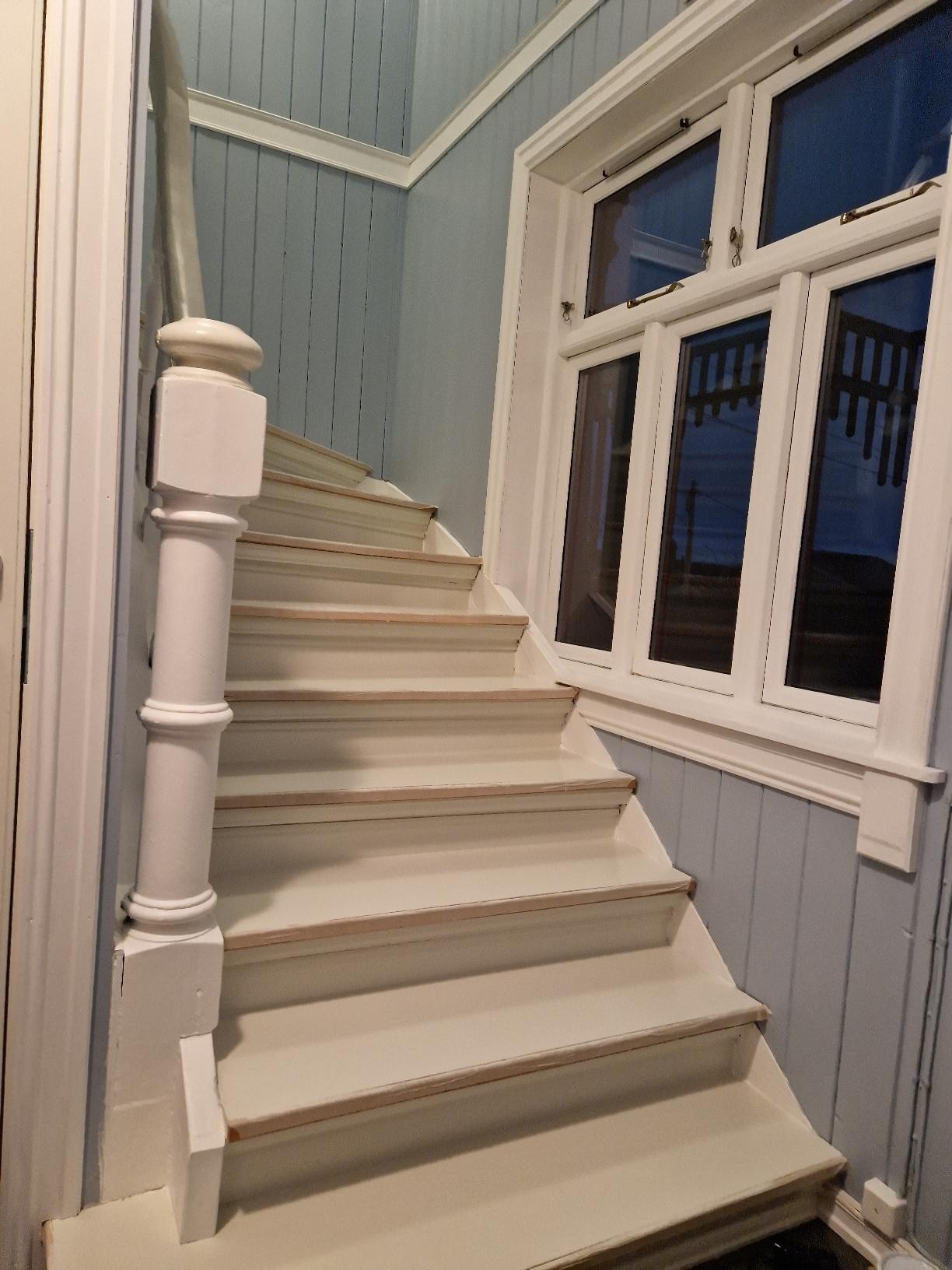 Trapp opp til 2. etg Galleribilde