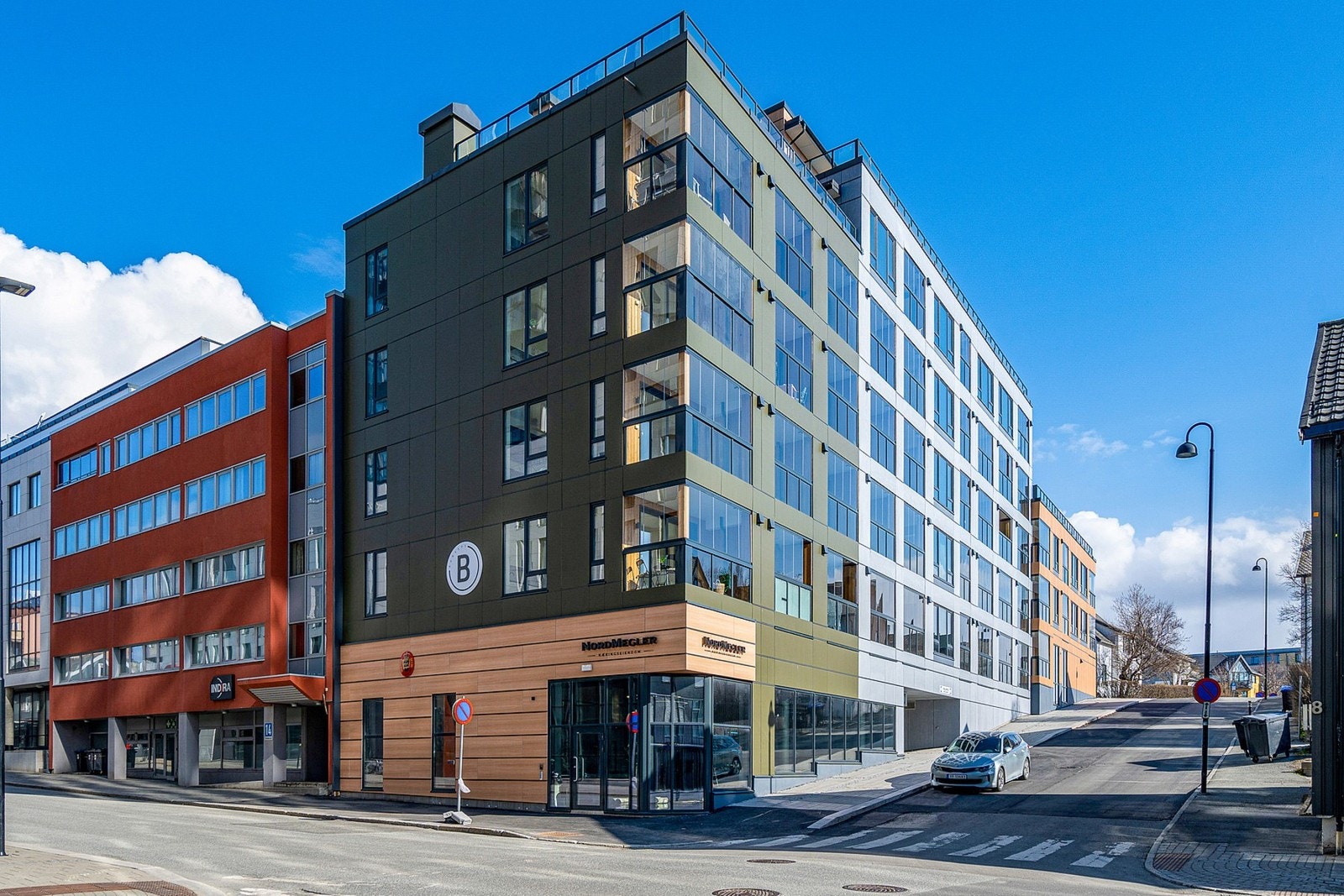 Bygget sett fra Dronningens gate Galleribilde