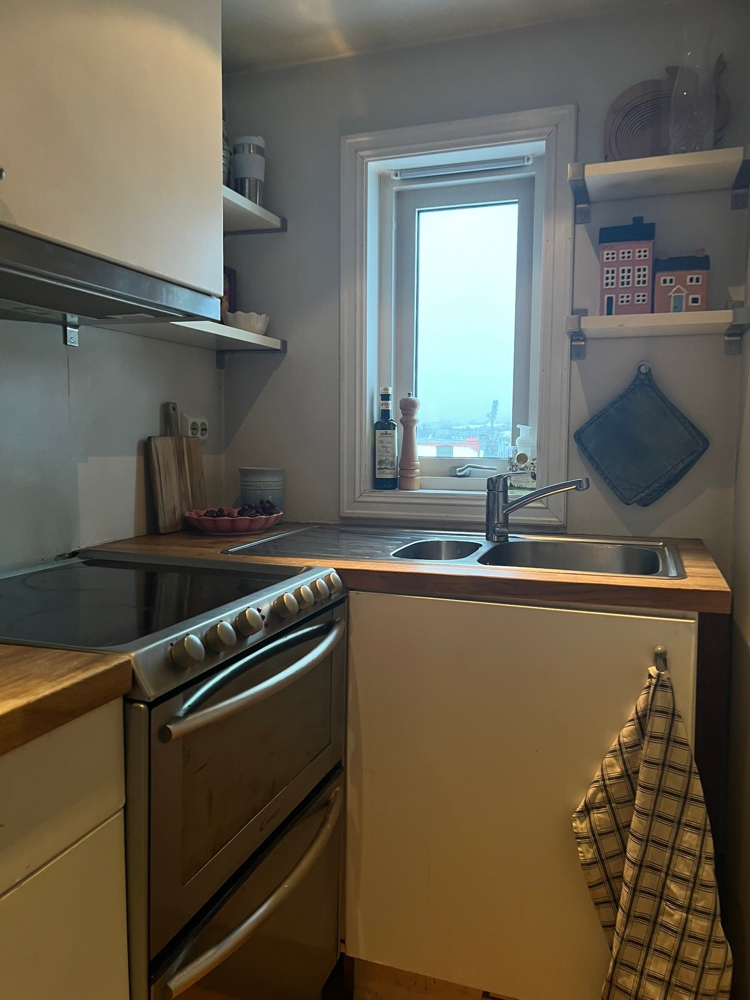 Kjøkken med utsikt Galleribilde