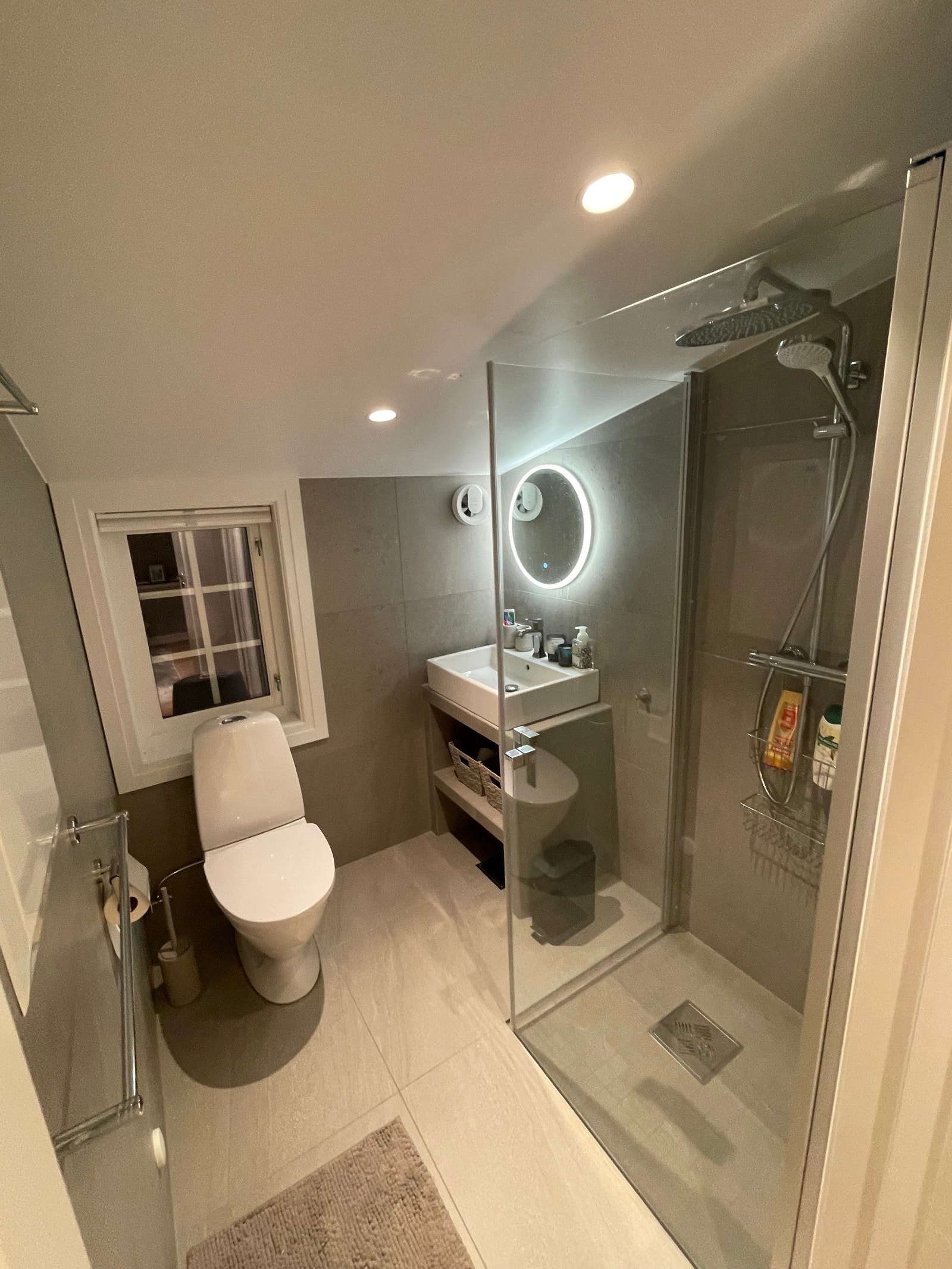 Hovedhus, bad 2. etg Galleribilde